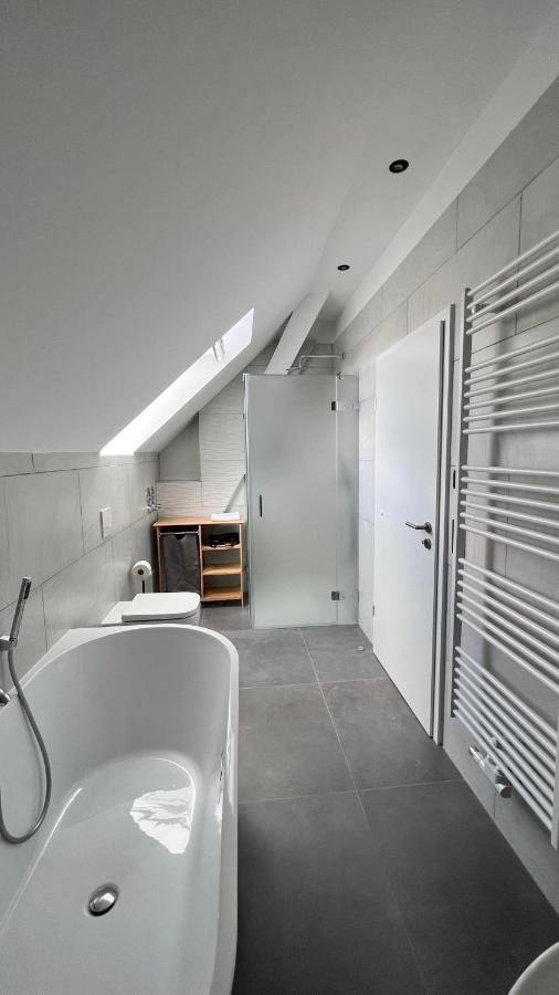 New Nomads Ferienwohnung Am See Zossen Exteriör bild